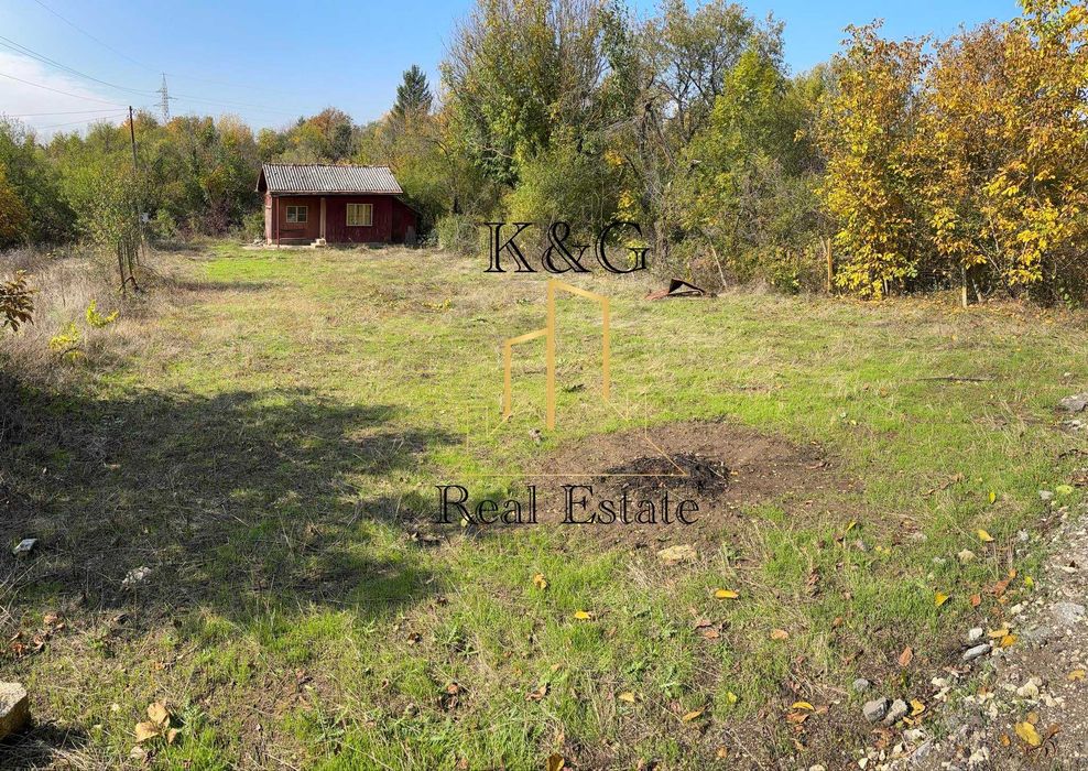 Едноетажна вила в м-та " Малкия хълм "