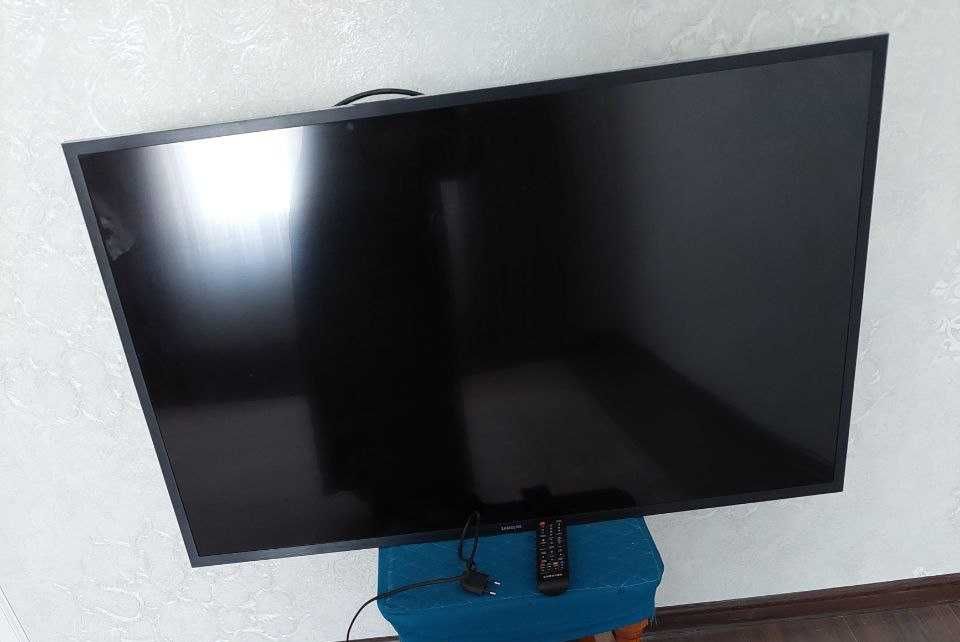 Продается Samsung 43' телевизор