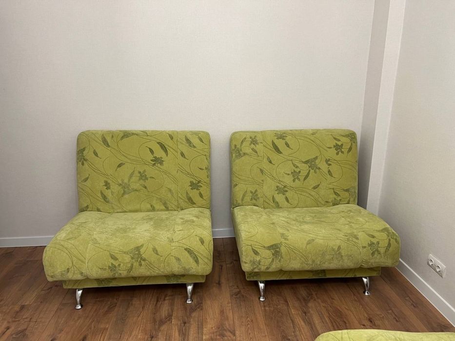 Мягкий уголок продам