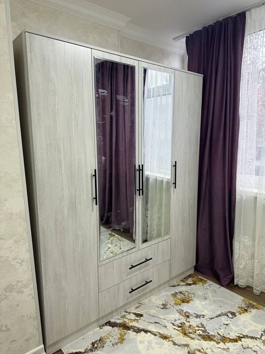 Shkaf sotiladi dastafka ustanovka bepul