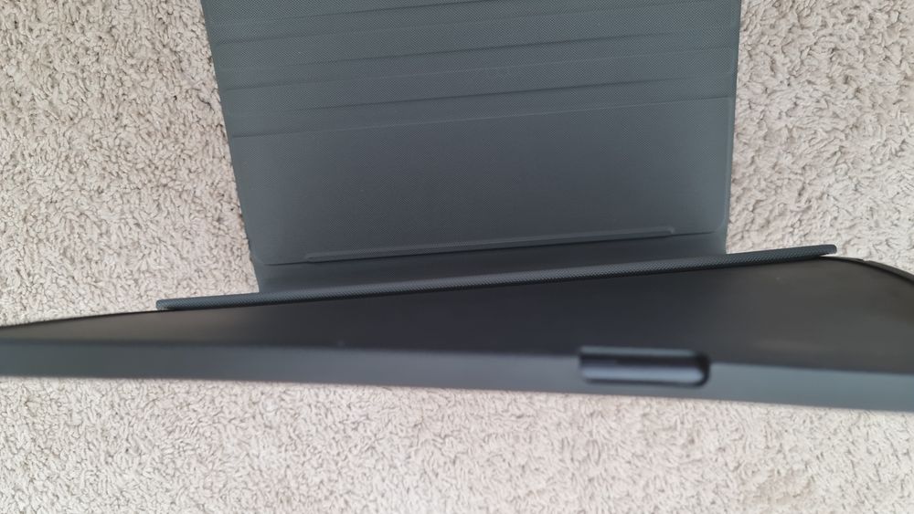 Vand husă magnetica tableta samsung galaxy tab 9 cu pen