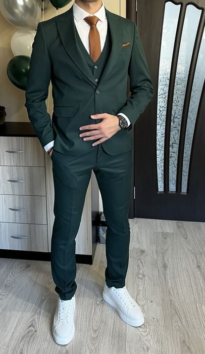 Костюм и рокля за сватба , бал или кумство