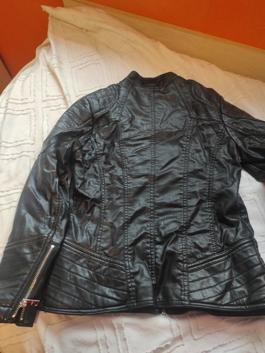 Кожено яке и пухкаво елече