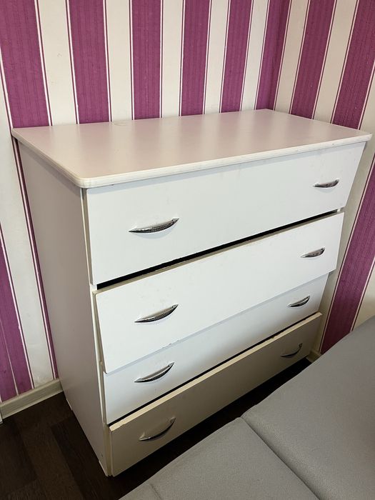 Продам комод белый