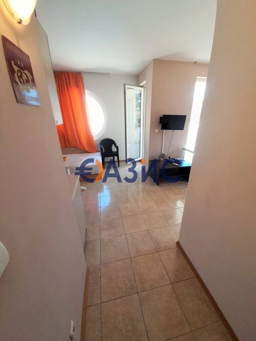 Продава се Едностаен апартамент в к.к. Слънчев бряг - 45 кв.м за 1045 €/кв.м - Снимка #5