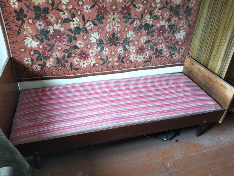 Срочно продам советскую мебель