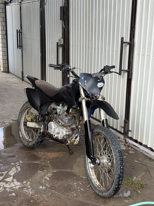 Продам эндуро 250 желмая
