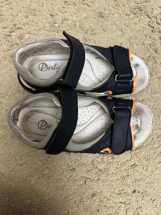 Продам сандали для мальчика