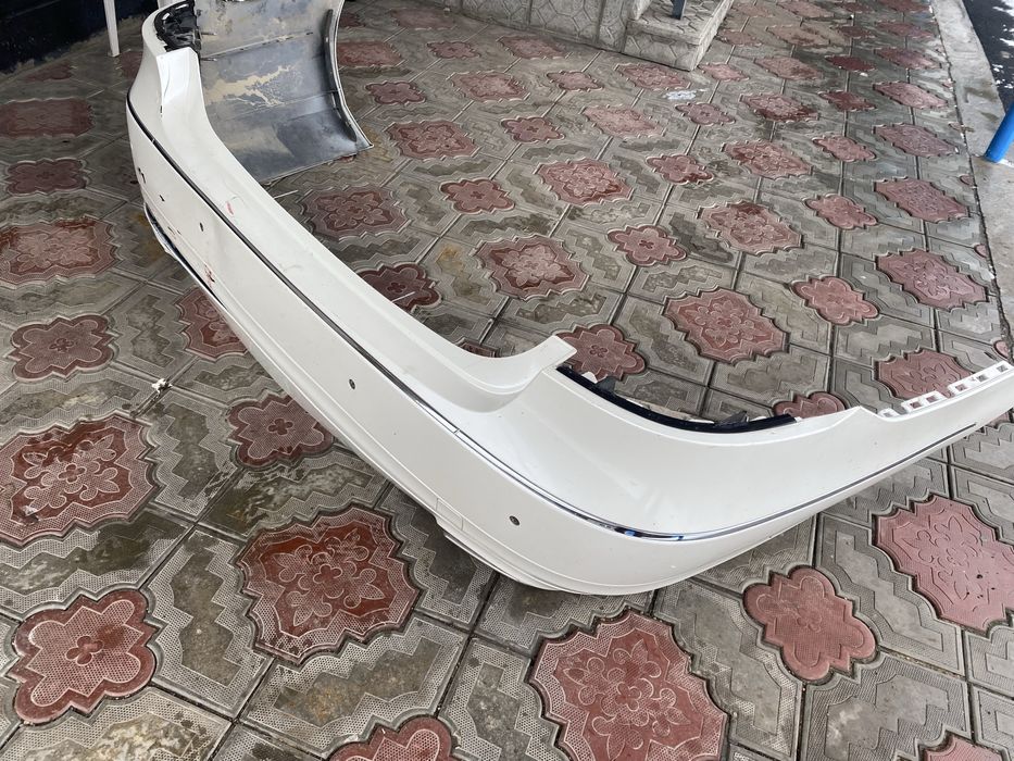 Продам задний бампер W212