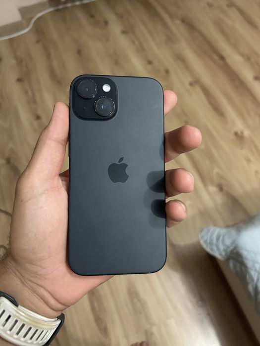 Продавам iphone 15