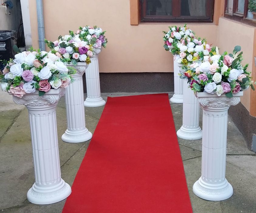 Inchiriez mese evenimente!