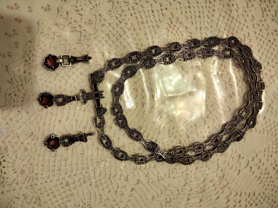 Продам комплект украшений серьги + цепь