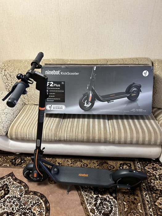 Самокат Ninebot F2 Plus