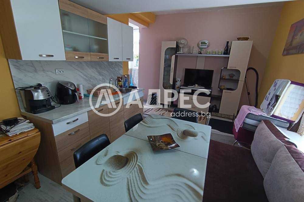 Продава се Къща в с. Киченица, Област Разград - 126 кв.м за 688 €/кв.м - Снимка #8