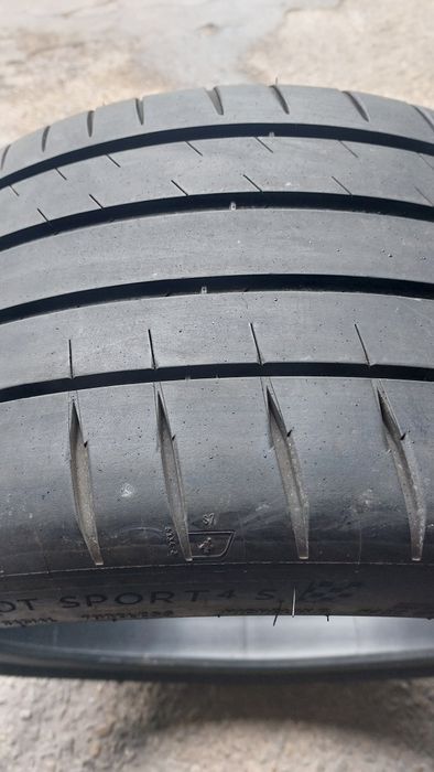 Летни гуми 265/35/19 Michelin Pilot Sport 4S 2 броя