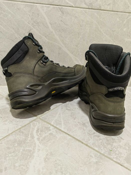 Туристически обувки LOWA Gore-Tex Обувки за лов  туризъм или студ 44