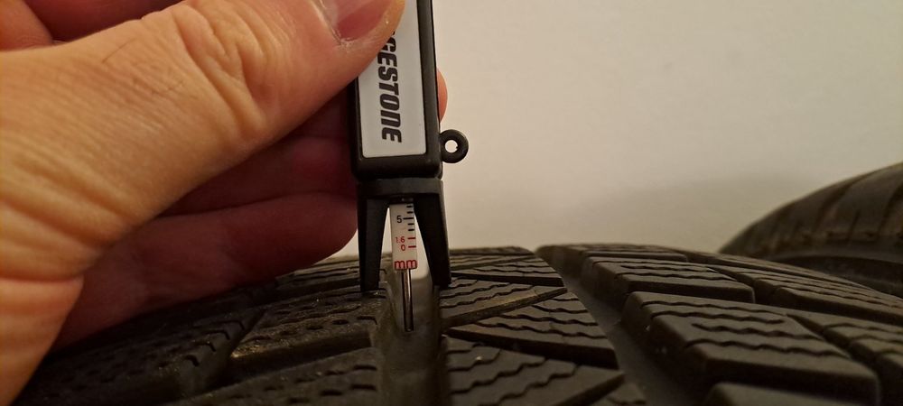 1956015 зимни гуми 195/60R15 4бр супер състояние