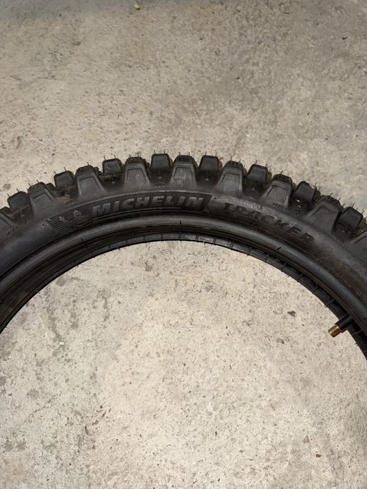 Michelin tracker 100/90 r19