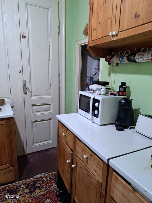 Apartament la casă cu 2 camere, bucătărie, baie, pe str. Primăriei