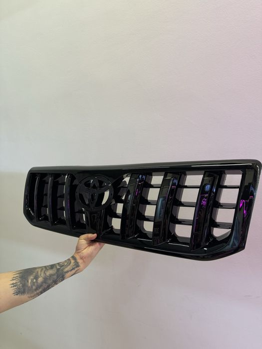 Решетка радиатора Тойота Прадо 120 лэнд крузер