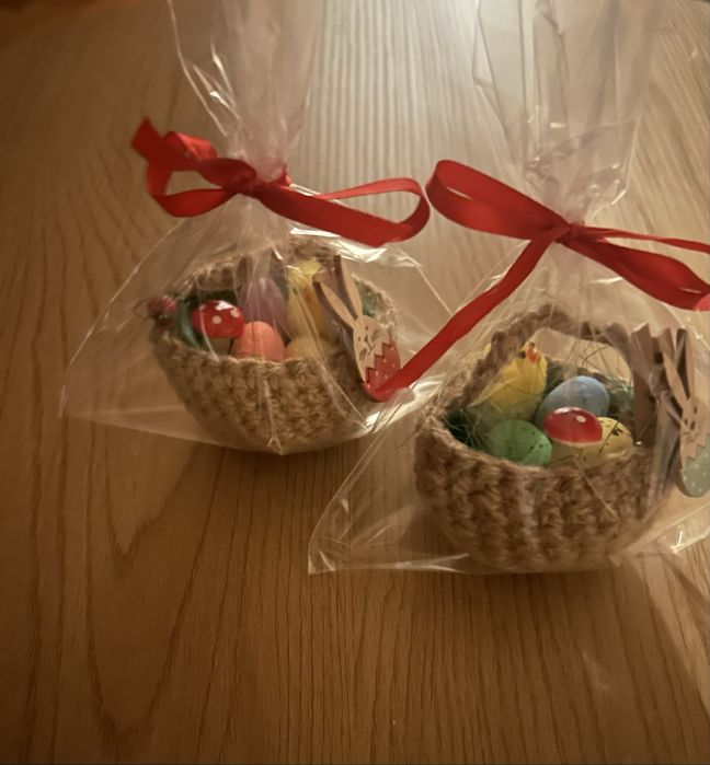 Ръчно изработени Великденски кошнички