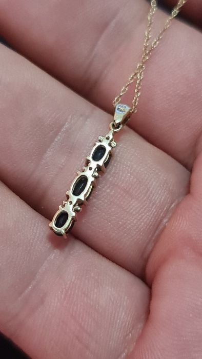 Lantisor aur cu safire si diamante