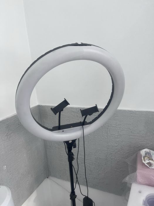 Лампа кольцевая.        .