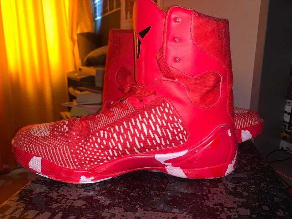 Червени обувки на Nike Kobe Bryant Коби Браян
