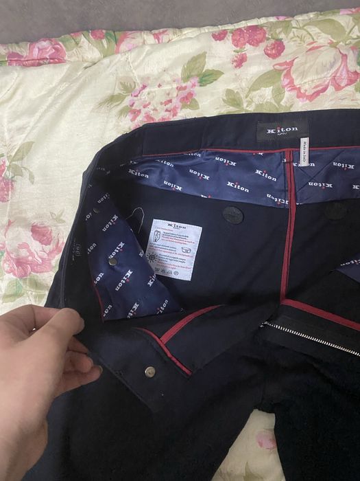 Джинсы черные продам