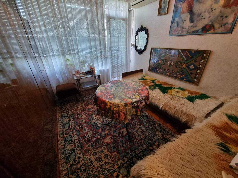 Топ център до Паспортна служба, двустаен, непоследен етаж