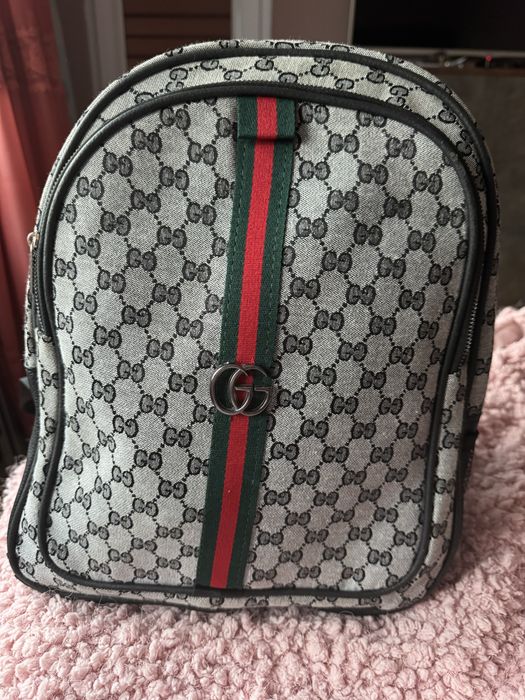 Раници  различни модели и размери