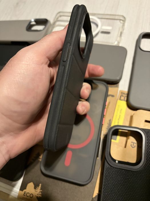 iPhone 15 Pro кейсове