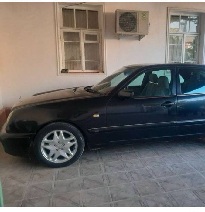 Продается 210 кузов мерс.