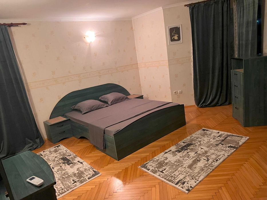 Vila Azurului Costinesti 5 camere, la 60m de plaja.