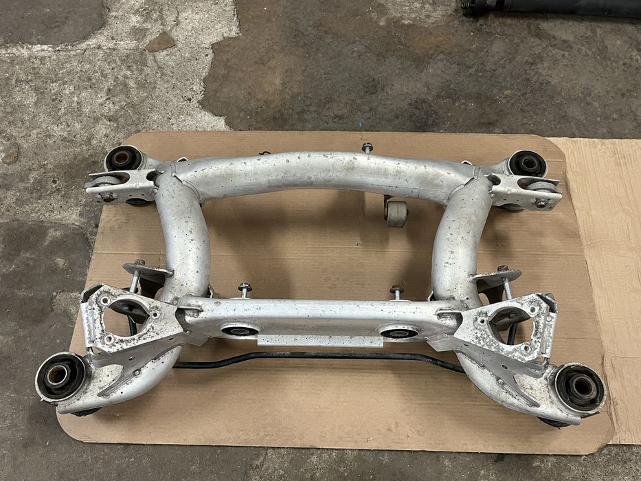 Заден мост за BMW E39 Комби