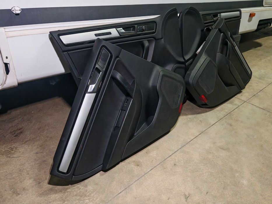 Кожени кори-оборудвани-VW Touareg(p7 2010-15г.)