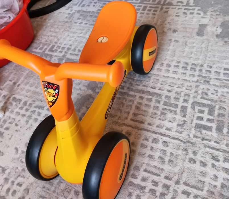 Продам беговел детский