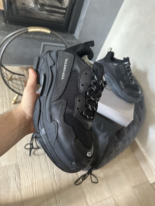 Balenciaga Triple S Black