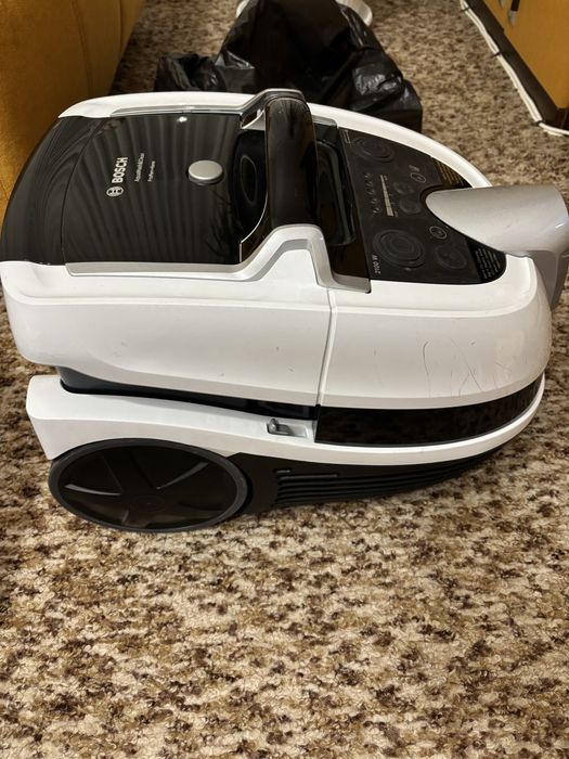 Прахосмукачка Bosh BDW421 Pro за сухо и мокро