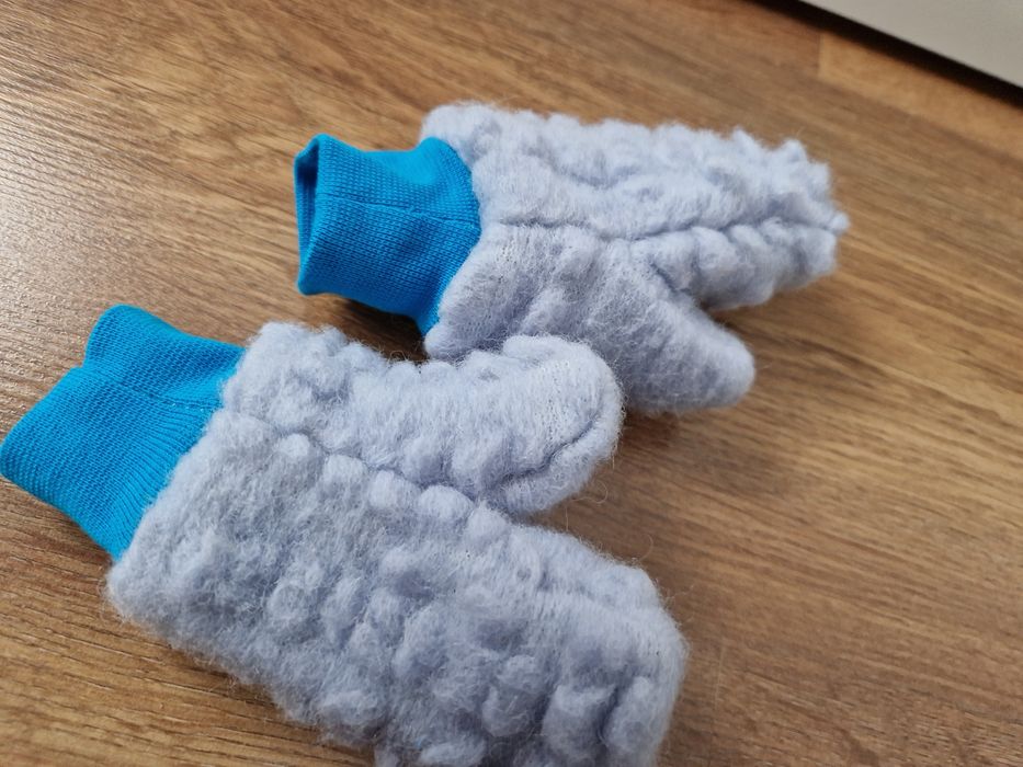 Manusi lana marca Hbebe