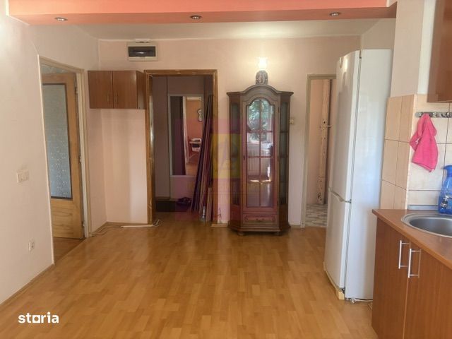 Apartament 3 camere Drumul Sarii- Casa De Casatorii sector 6.