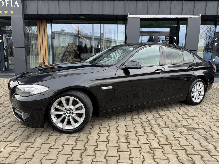 BMW 520 / 2012 /Automat / Euro 5 / Xenon Led / Navi Mare