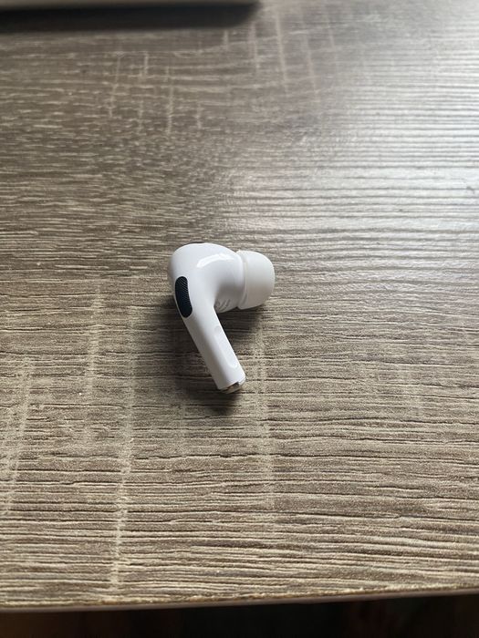 Apple AirPods 1 Pro