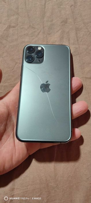 Продавам айфон 11про и 6s