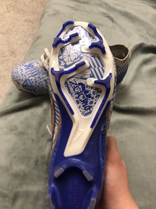 бутсы продаются срочно