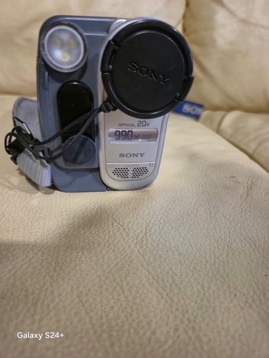 Видеокамера Sony DCR-TRV460E PAL + кассеты
