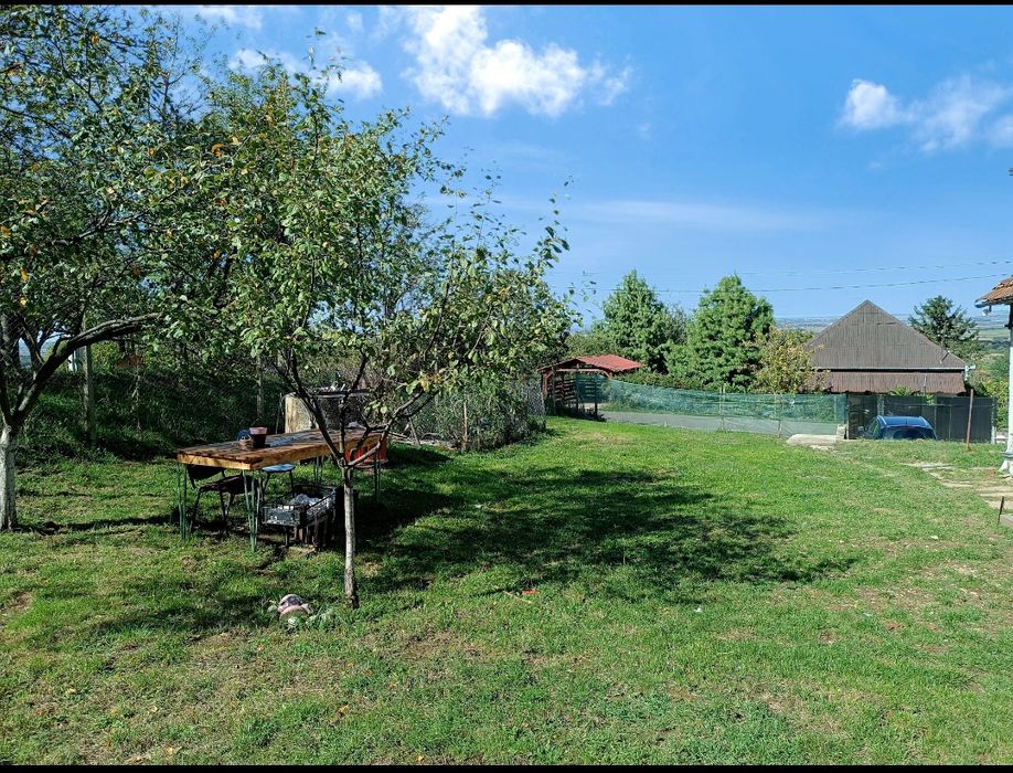 Casă și grădină în Sisterea