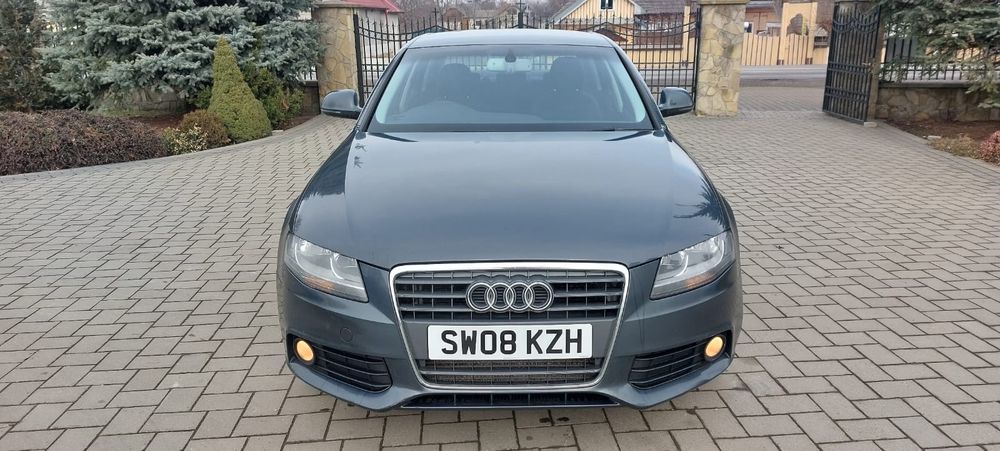 Audi A4 din 2009 motor 2.0  TDI Manual Volan pe dreapta Anglia