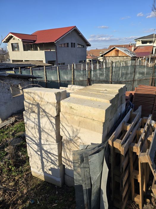 Ofer cu titlu gratuit placi de tigla + BCA