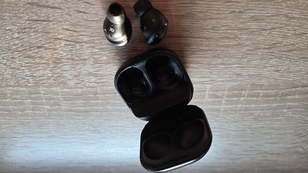Samsung Galaxy Buds Pro la cutie